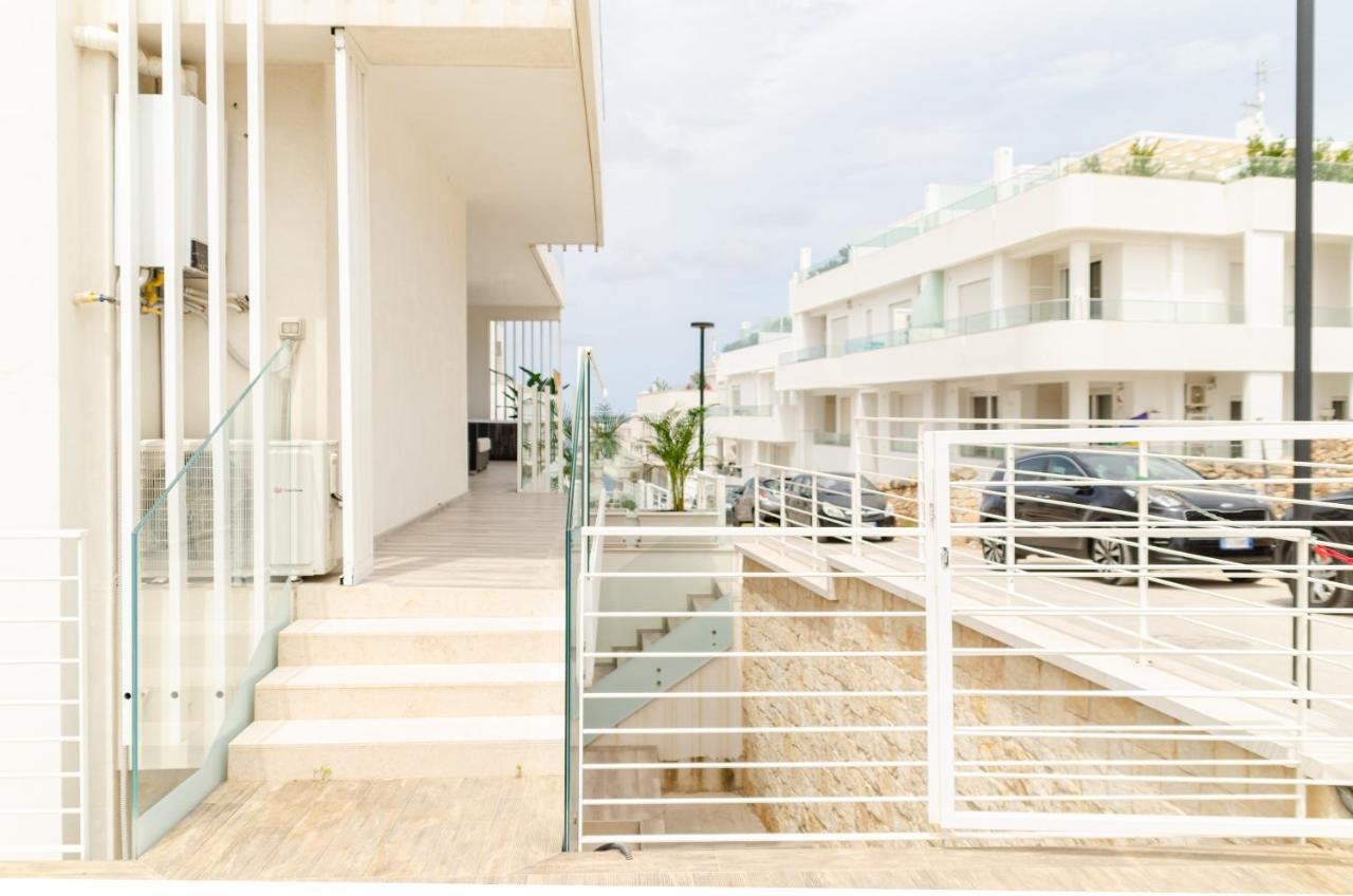 Apulialux Seaview Prestige Apt / Jacuzzi + Parking Apartment Polignano a Mare Bagian luar foto