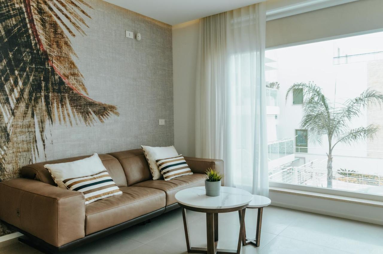 Apulialux Seaview Prestige Apt / Jacuzzi + Parking Apartment Polignano a Mare Bagian luar foto