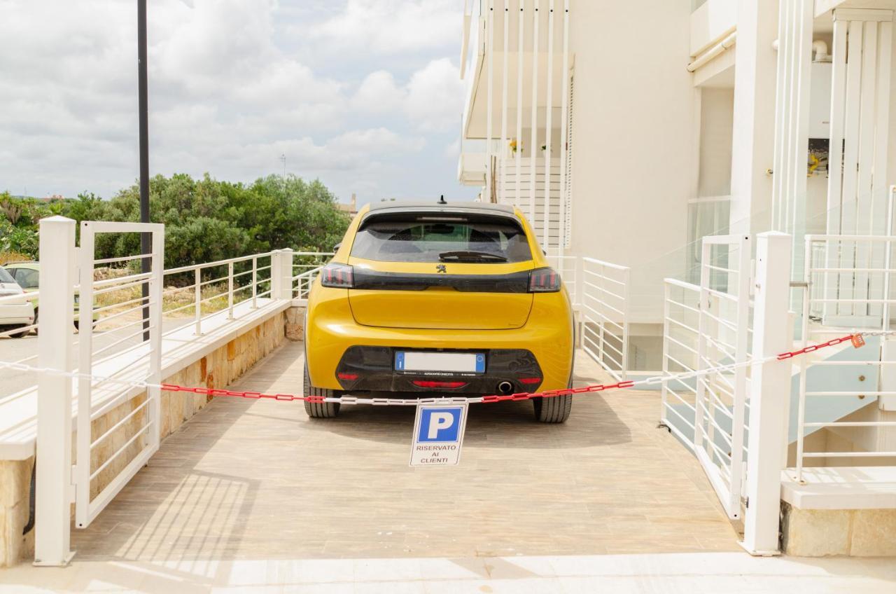 Apulialux Seaview Prestige Apt / Jacuzzi + Parking Apartment Polignano a Mare Bagian luar foto